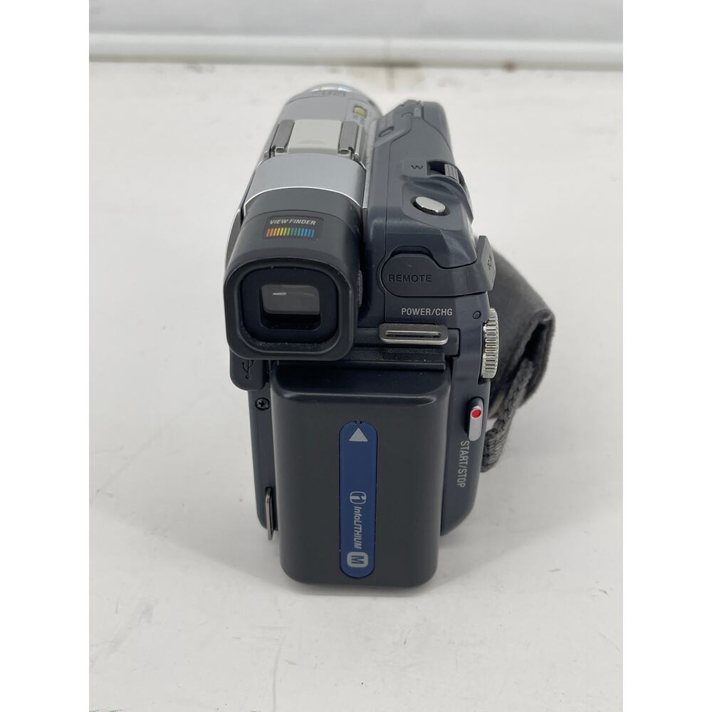 Sony Handycam DCR-DVD201E Camcorder NightShot DVD RW Video Camera - Picture 10 of 10